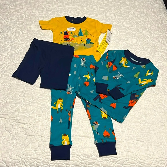 Carters 4 piece PJ set size 18 months - Picture 1 of 6